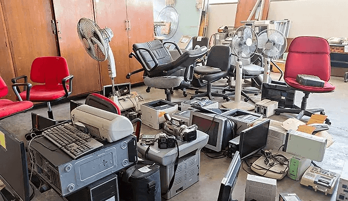 These old office chairs and stuff are ready to be disposed to give more space.